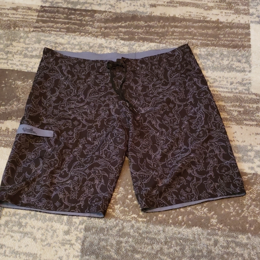 UV Skinz swim trunks, 44/46